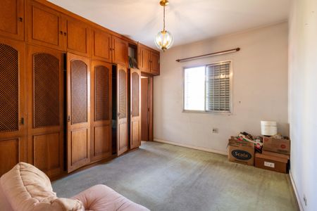 Casa à venda com 500m², 4 quartos e 16 vagas Casa à venda com 500m², 4 quartos e 16 vagasSuíte 2