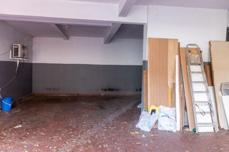 Casa à venda com 500m², 4 quartos e 16 vagas Casa à venda com 500m², 4 quartos e 16 vagasGaragem