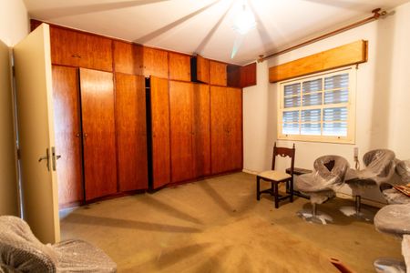 Casa à venda com 500m², 4 quartos e 16 vagas Casa à venda com 500m², 4 quartos e 16 vagasQuarto 1