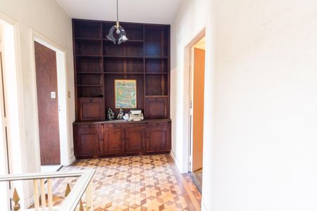 Casa à venda com 500m², 4 quartos e 16 vagas Casa à venda com 500m², 4 quartos e 16 vagasSuíte 1