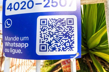 Casa à venda com 500m², 4 quartos e 16 vagas Casa à venda com 500m², 4 quartos e 16 vagasPlaquinha