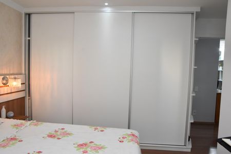 Apartamento à venda com 131m², 3 quartos e 2 vagasSuíte 1