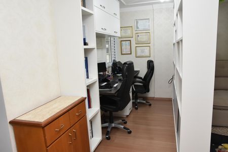Apartamento à venda com 131m², 3 quartos e 2 vagasEscritório