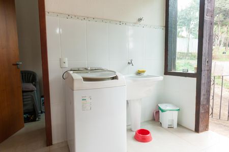 Casa de condomínio à venda com 250m², 3 quartos e 5 vagas Casa de condomínio à venda com 250m², 3 quartos e 5 vagasÁrea de Serviço