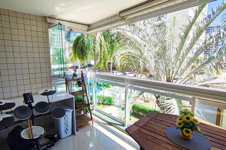Apartamento para alugar com 84m², 3 quartos e 1 vaga Apartamento para alugar com 84m², 3 quartos e 1 vagaSala - Varanda
