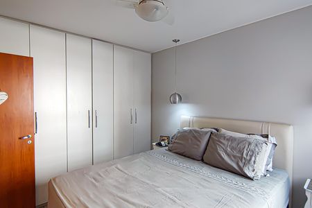 Apartamento para alugar com 84m², 3 quartos e 1 vaga Apartamento para alugar com 84m², 3 quartos e 1 vagaQuarto