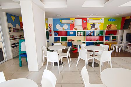 Apartamento para alugar com 84m², 3 quartos e 1 vaga Apartamento para alugar com 84m², 3 quartos e 1 vagaÁrea Comum - Playground