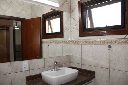 Casa de condomínio para alugar com 180m², 3 quartos e 4 vagasBanheiro - Quarto 2