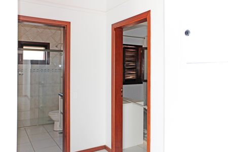 Casa de condomínio para alugar com 180m², 3 quartos e 4 vagasCorredor