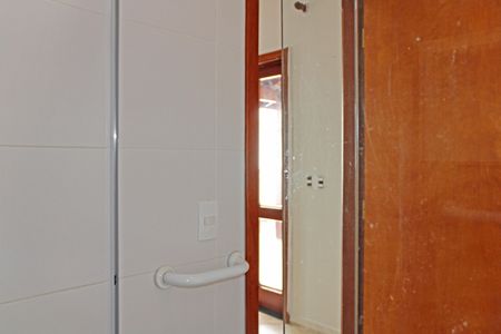 Casa de condomínio para alugar com 180m², 3 quartos e 4 vagasÁrea Gourmet - Banheiro