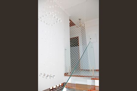 Casa de condomínio para alugar com 180m², 3 quartos e 4 vagasCorredor