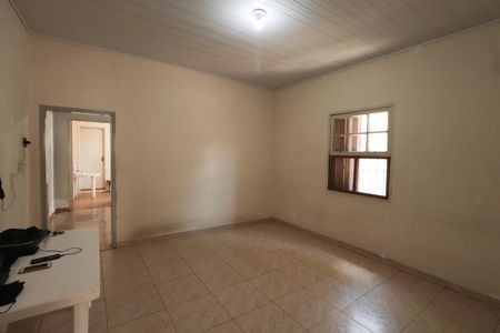 Casa à venda com 292m², 4 quartos e 2 vagas Casa à venda com 292m², 4 quartos e 2 vagasSala 2