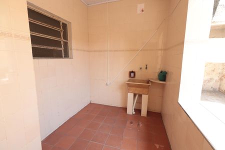 Casa à venda com 292m², 4 quartos e 2 vagas Casa à venda com 292m², 4 quartos e 2 vagasÁrea de Serviço