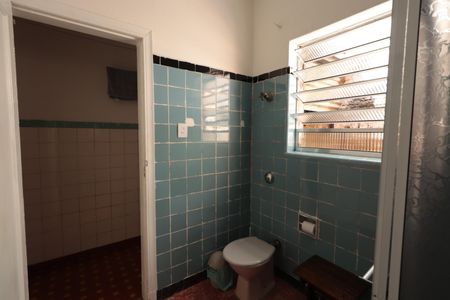 Casa à venda com 292m², 4 quartos e 2 vagas Casa à venda com 292m², 4 quartos e 2 vagasBanheiro