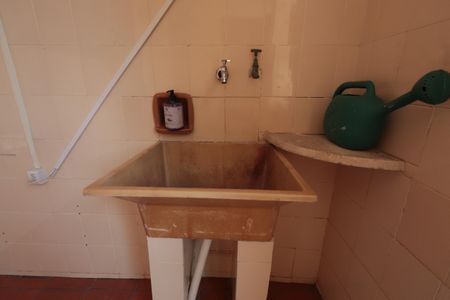 Casa à venda com 292m², 4 quartos e 2 vagas Casa à venda com 292m², 4 quartos e 2 vagasÁrea de Serviço