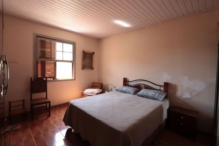 Casa à venda com 292m², 4 quartos e 2 vagas Casa à venda com 292m², 4 quartos e 2 vagasQuarto 1