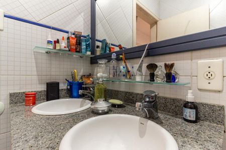 Apartamento à venda com 165m², 3 quartos e 2 vagasBanheiro Social