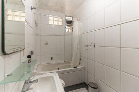 Apartamento à venda com 165m², 3 quartos e 2 vagasBanheiro da Suíte