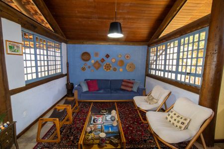 Casa à venda com 440m², 5 quartos e 4 vagas Casa à venda com 440m², 5 quartos e 4 vagasSala