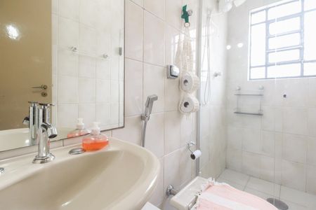 Casa à venda com 225m², 2 quartos e 1 vagaBanheiro Suíte 2