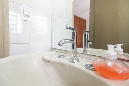 Casa à venda com 225m², 2 quartos e 1 vagaBanheiro Suíte 2