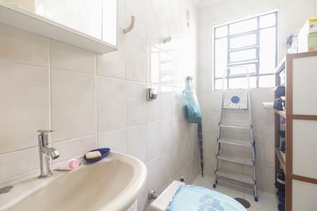 Casa à venda com 225m², 2 quartos e 1 vagaBanheiro Social 