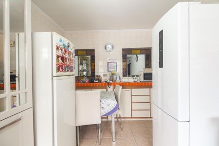 Casa à venda com 225m², 2 quartos e 1 vagaCozinha 