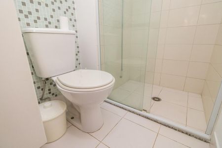 Apartamento à venda com 64m², 2 quartos e 1 vaga Apartamento à venda com 64m², 2 quartos e 1 vagaBanheiro da Suíte