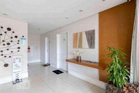 Apartamento à venda com 64m², 2 quartos e 1 vaga Apartamento à venda com 64m², 2 quartos e 1 vagaHall de entrada