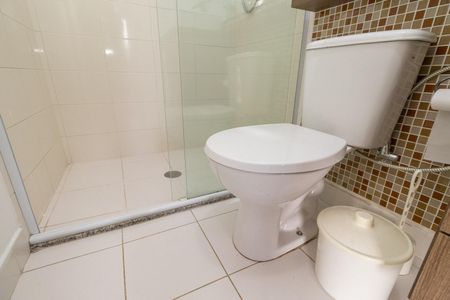 Apartamento à venda com 64m², 2 quartos e 1 vaga Apartamento à venda com 64m², 2 quartos e 1 vagaBanheiro Social