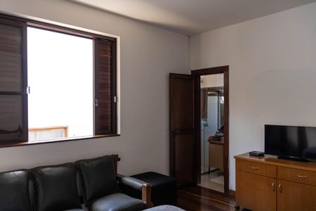 Casa à venda com 450m², 4 quartos e 4 vagas Casa à venda com 450m², 4 quartos e 4 vagasSuíte 2