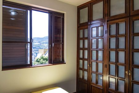 Casa à venda com 450m², 4 quartos e 4 vagas Casa à venda com 450m², 4 quartos e 4 vagasQuarto 2