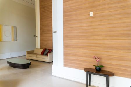 Apartamento para alugar com 83m², 2 quartos e 1 vagaHall social