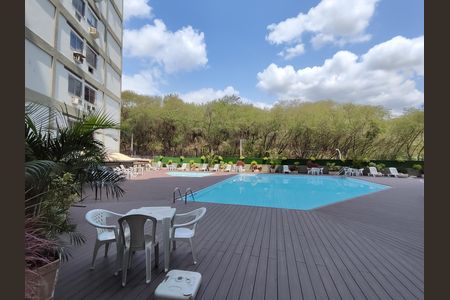 Apartamento à venda com 60m², 2 quartos e 1 vaga Apartamento à venda com 60m², 2 quartos e 1 vagaÁrea comum - Piscina