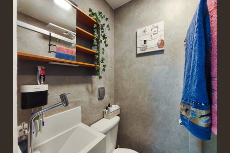 Apartamento à venda com 60m², 2 quartos e 1 vaga Apartamento à venda com 60m², 2 quartos e 1 vagaBanheiro