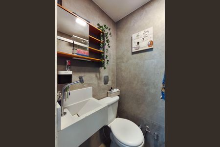 Apartamento à venda com 60m², 2 quartos e 1 vaga Apartamento à venda com 60m², 2 quartos e 1 vagaBanheiro