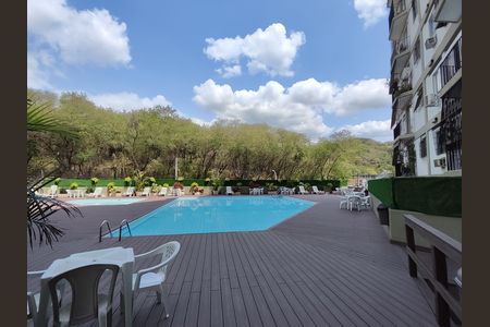 Apartamento à venda com 60m², 2 quartos e 1 vaga Apartamento à venda com 60m², 2 quartos e 1 vagaÁrea comum - Piscina