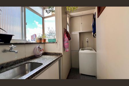 Apartamento à venda com 80m², 2 quartos e 1 vagaÁrea de Serviço