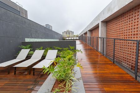 Apartamento à venda com 27m², 1 quarto e sem vagaÁrea comum - Piscina