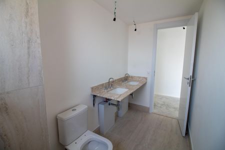 Apartamento à venda com 110m², 2 quartos e 2 vagasBanheiro da Suíte 2