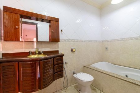 Casa à venda com 140m², 3 quartos e 5 vagasBanheiro