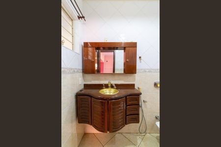 Casa à venda com 140m², 3 quartos e 5 vagasBanheiro