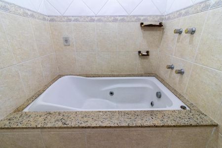 Casa à venda com 140m², 3 quartos e 5 vagasBanheiro