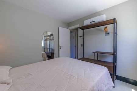 Apartamento à venda com 170m², 3 quartos e 3 vagas Apartamento à venda com 170m², 3 quartos e 3 vagasQuarto 1