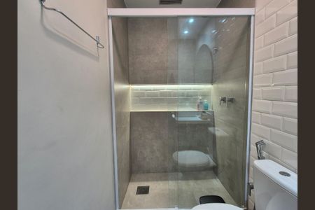 Apartamento à venda com 170m², 3 quartos e 3 vagasBanheiro social