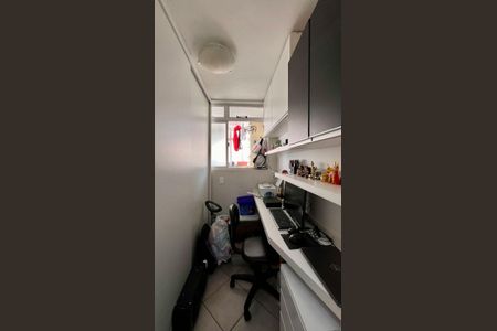 Apartamento à venda com 80m², 3 quartos e 1 vaga Apartamento à venda com 80m², 3 quartos e 1 vagaEscritório