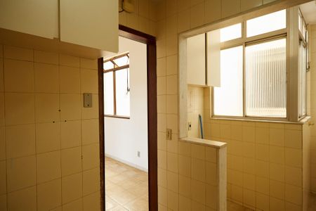 Apartamento à venda com 90m², 3 quartos e 2 vagasCozinha