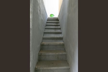 Casa para alugar com 50m², 1 quarto e sem vagaEscada / Entrada 