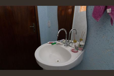 Casa à venda com 250m², 3 quartos e 2 vagasLavabo