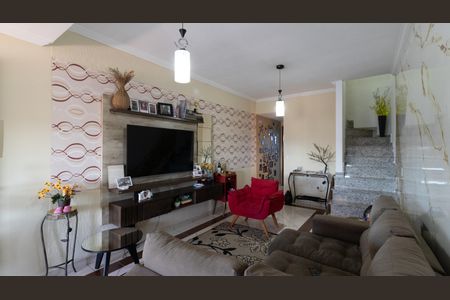 Casa à venda com 250m², 3 quartos e 2 vagasSala